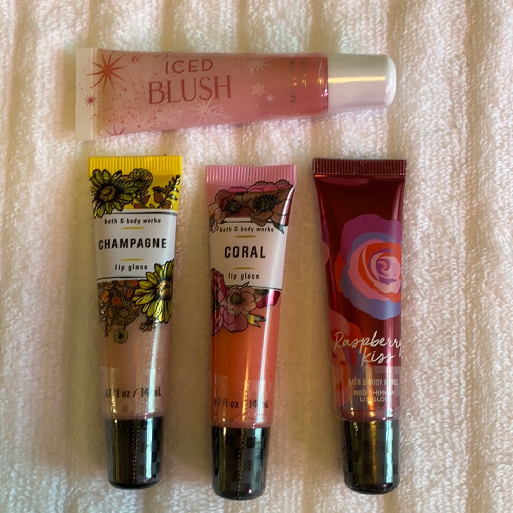 Bath and body works lot of 4 lip gloss